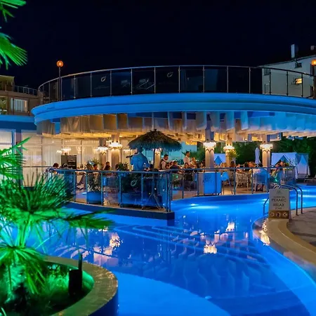 فندق Siena Premium Retreat 5*