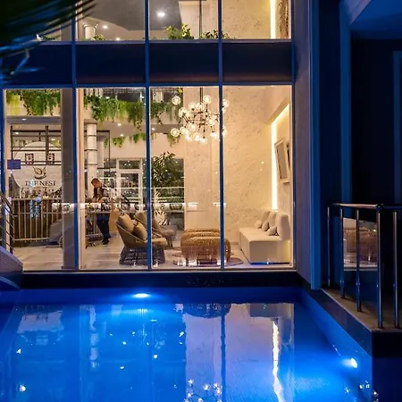 Siena Premium Retreat فندق 5*