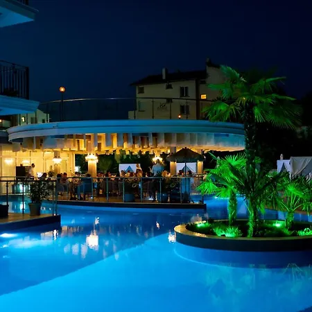 فندق Siena Premium Retreat لوزينيتس