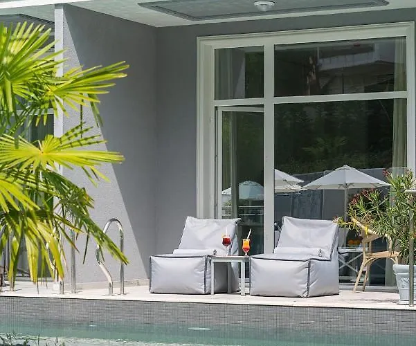 호텔 Siena Premium Retreat 로제넷츠