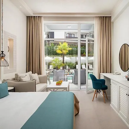Siena Premium Retreat 5* لوزينيتس