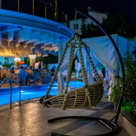 Siena Premium Retreat