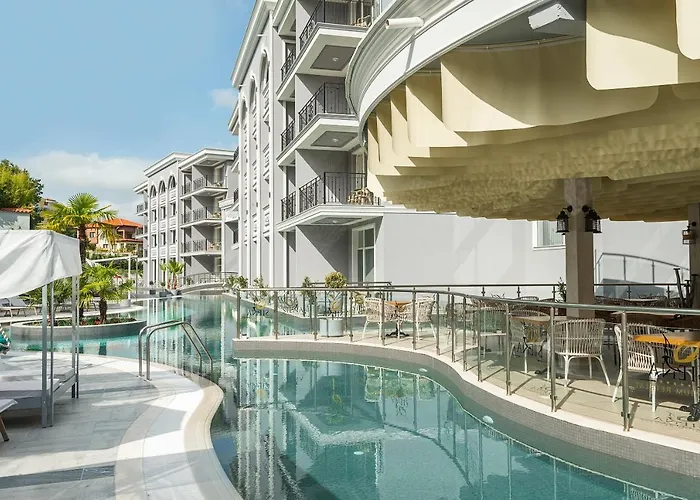 Hotel Siena Premium Retreat